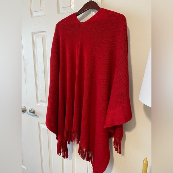 V. Fraas Woven Acrylic red shawl one size - Picture 8 of 8
